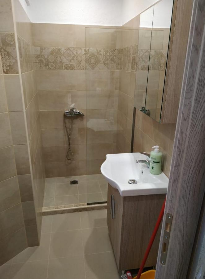 Ladadika New 4 Apartment