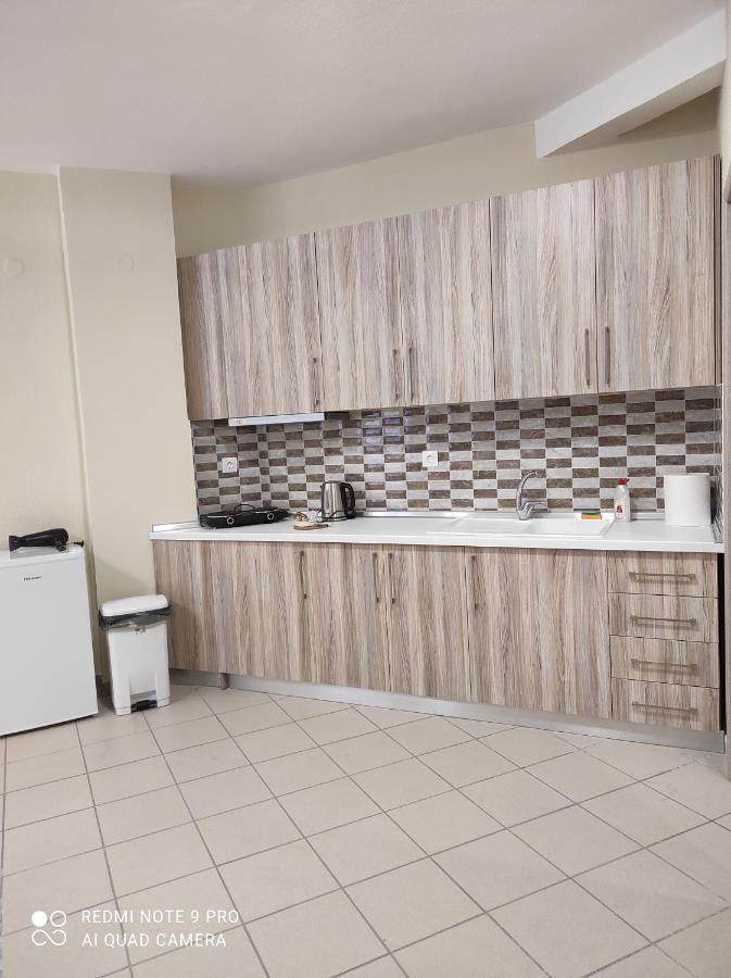 Ladadika New 4